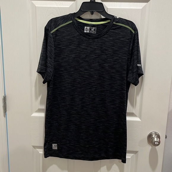 RBX Other - ⭐️⭐️10/$10 Men's RBX Fitted Black Tee M